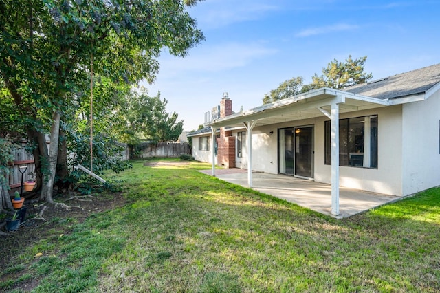 view of yard featuring a patio