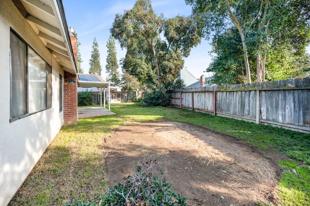 view of yard featuring a patio area