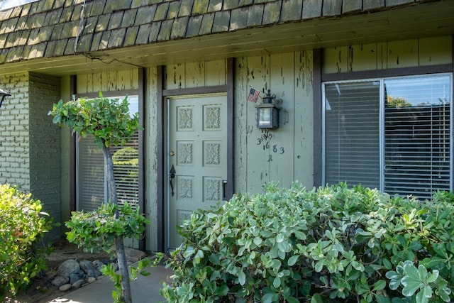 view of entrance to property