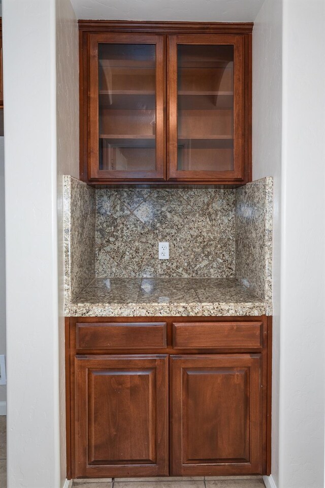 kitchen with tasteful backsplash