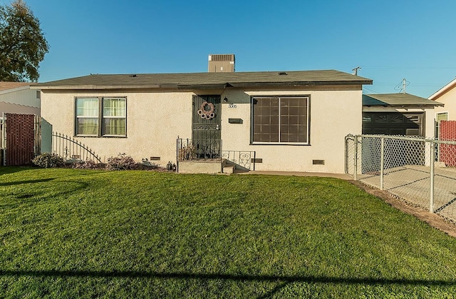 view of front of house featuring a front yard