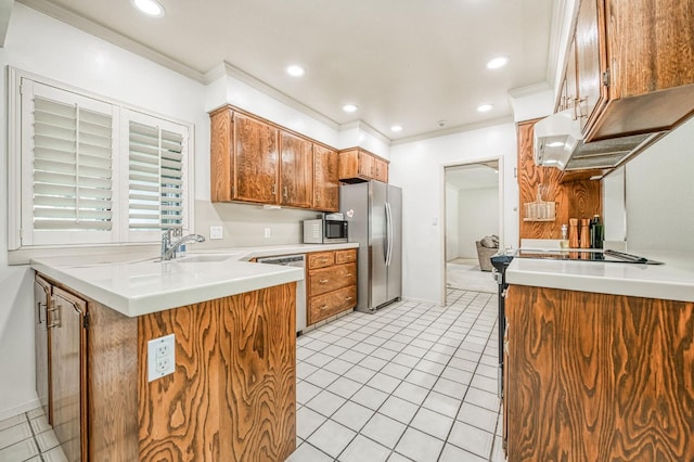 kitchen featuring stainless steel appliances, sink, kitchen peninsula, light tile patterned floors, and crown molding