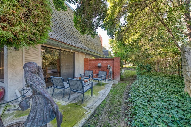 view of yard with a patio