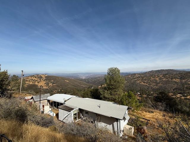 Listing photo 3 for 5847 W Whitlock, Mariposa CA 95338