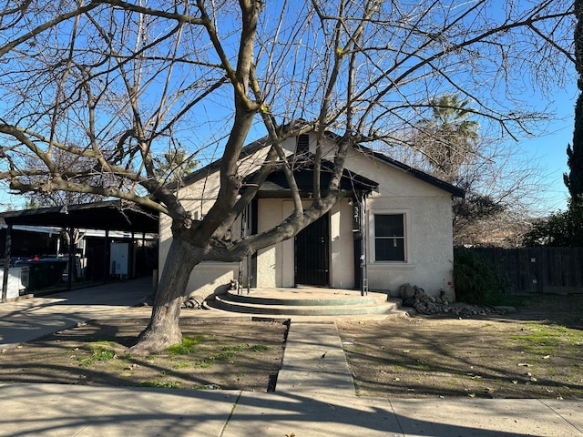 view of front of property