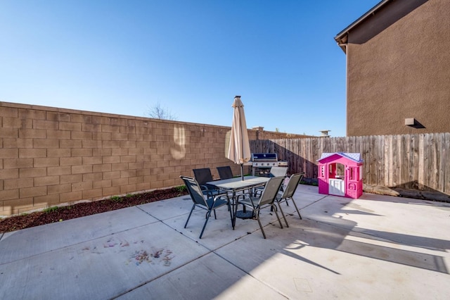 view of patio / terrace with grilling area