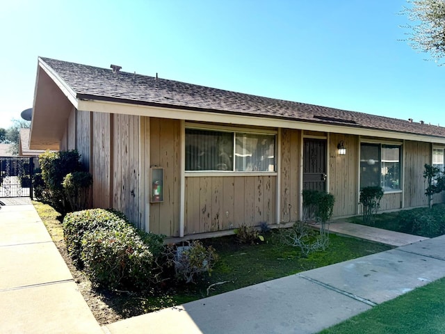 view of front of property