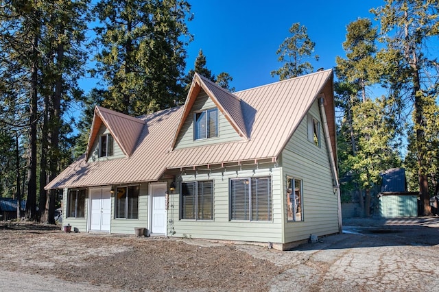 view of front of house with covered porch