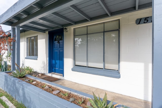 view of property entrance