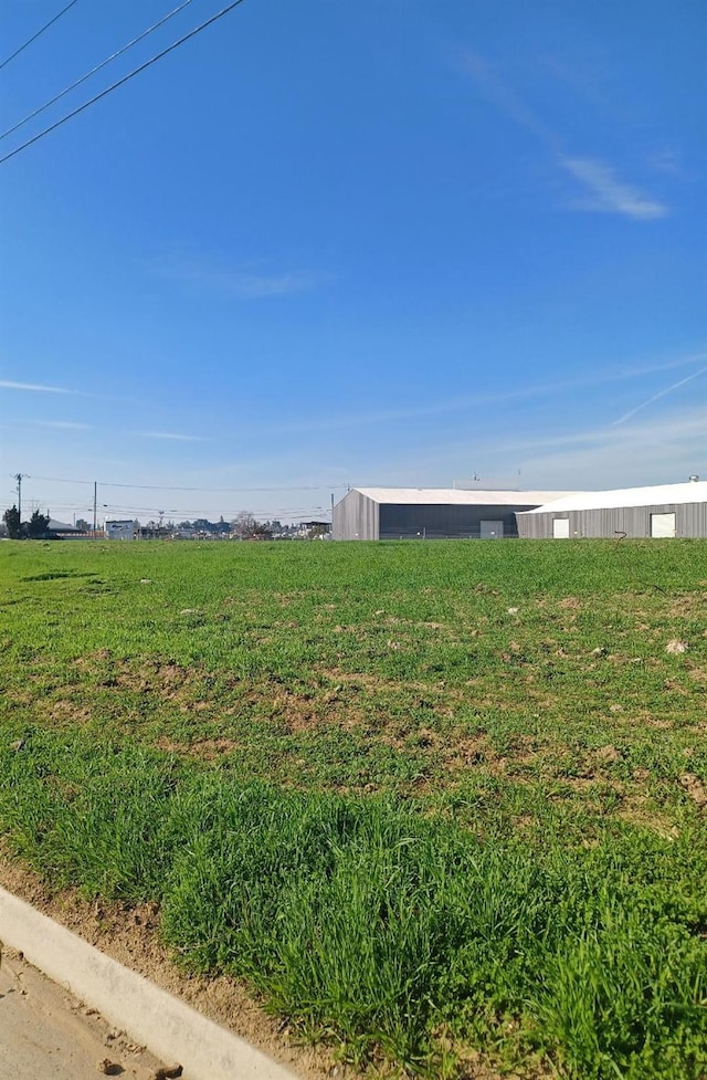 458250 Divisadero St, Fresno, CA 93706