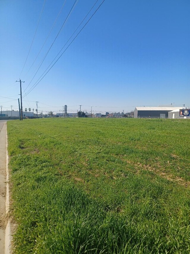 458250 Divisadero St, Fresno, CA 93706