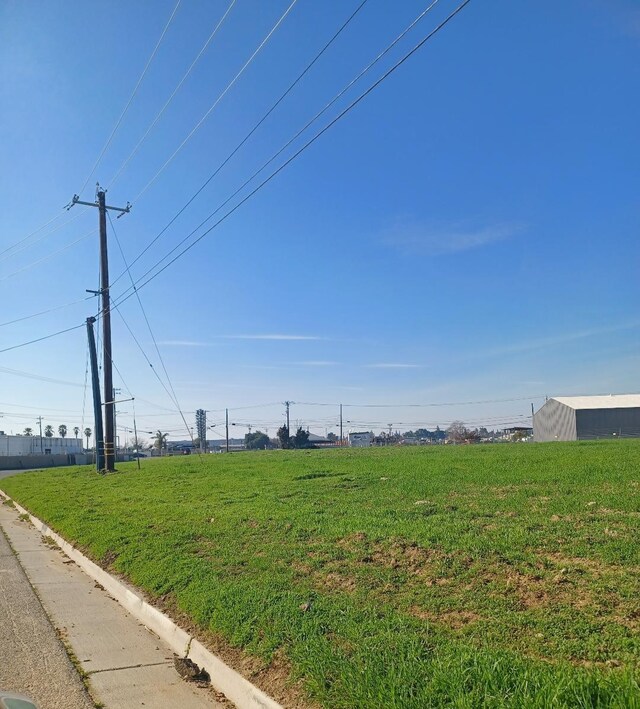 458250 Divisadero St, Fresno, CA 93706
