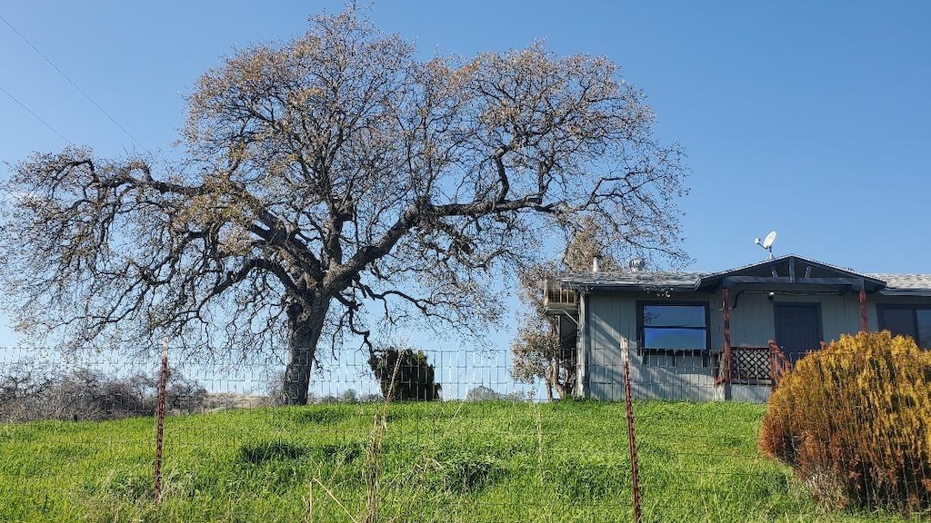 view of home's exterior