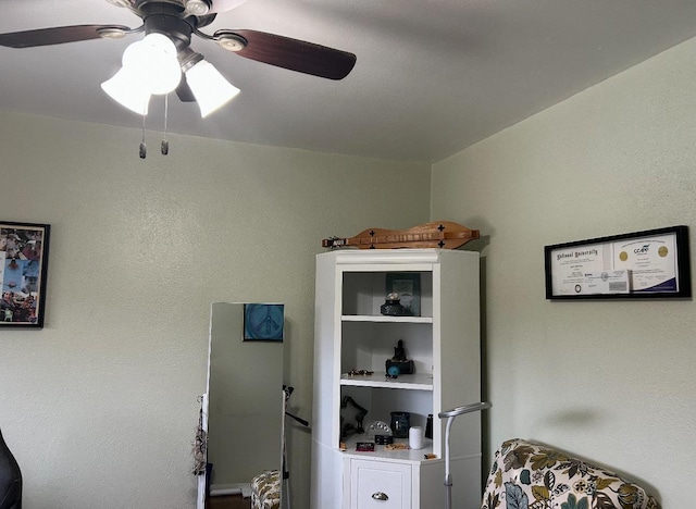 bedroom with a ceiling fan