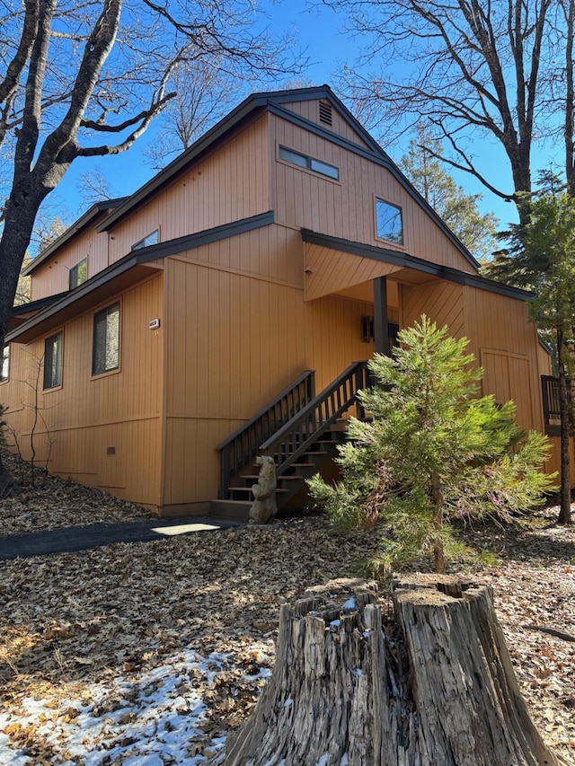 view of home's exterior