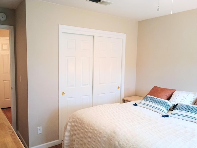 bedroom featuring a closet