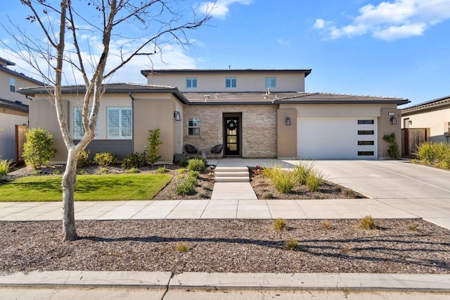 view of front facade featuring a garage