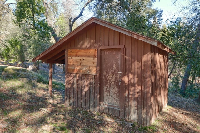 view of outdoor structure