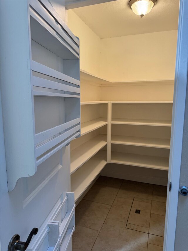 1590 W Escalon, Fresno, CA 93711 - view of pantry