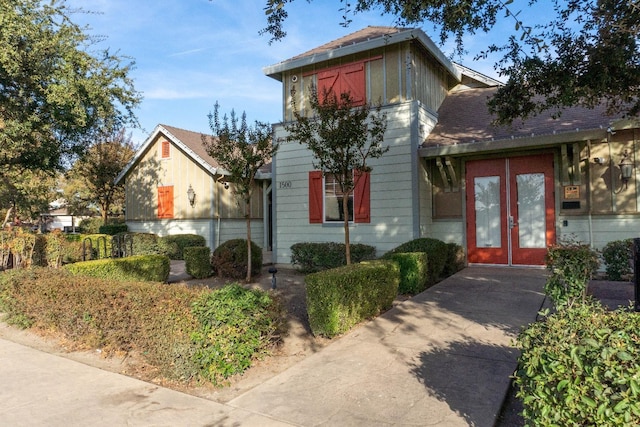 view of front of property