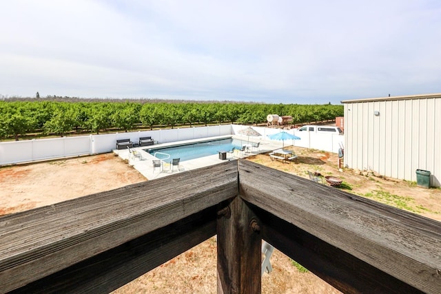 view of swimming pool