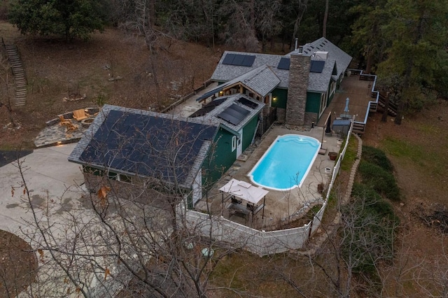 view of swimming pool