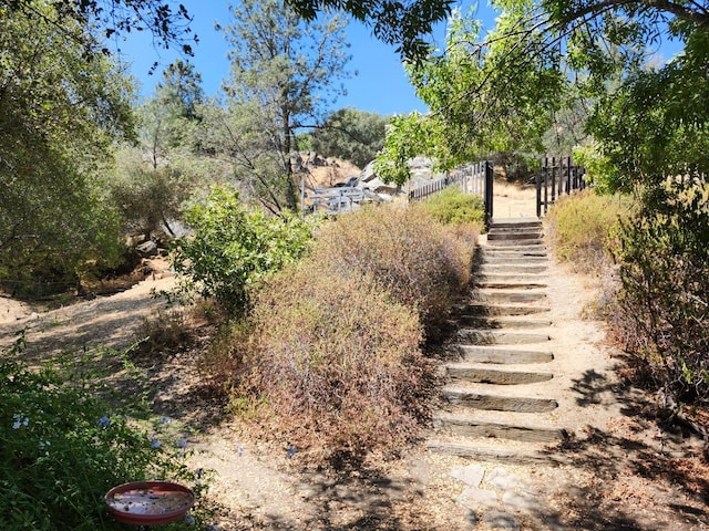 30684 Obanion Ln, Prather, CA 93651 - view of home's community with stairs