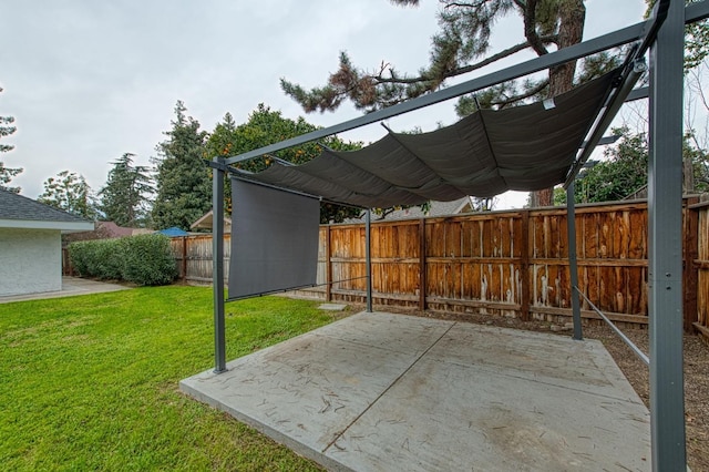 view of patio featuring a pergola