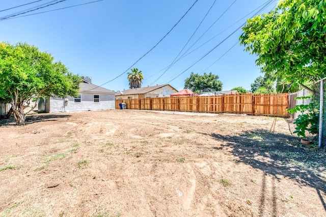 133 W Birch Ave, Pinedale, CA 93650 - view of yard