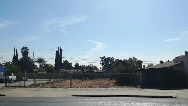 4736 E Kings Canyon Rd, Fresno CA, 93702 land for sale