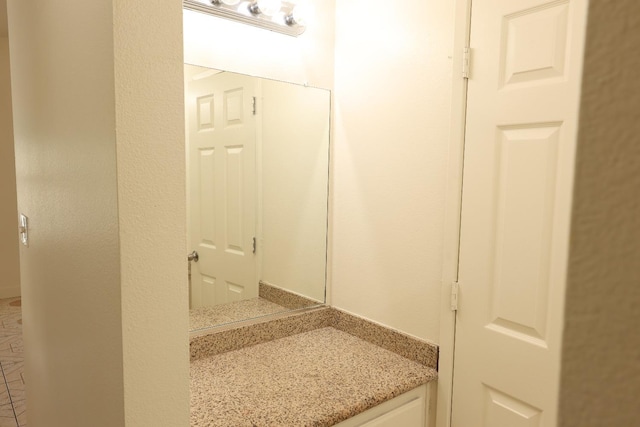 5140 E Belgravia Ave, Fresno, CA 93725 - bathroom featuring vanity