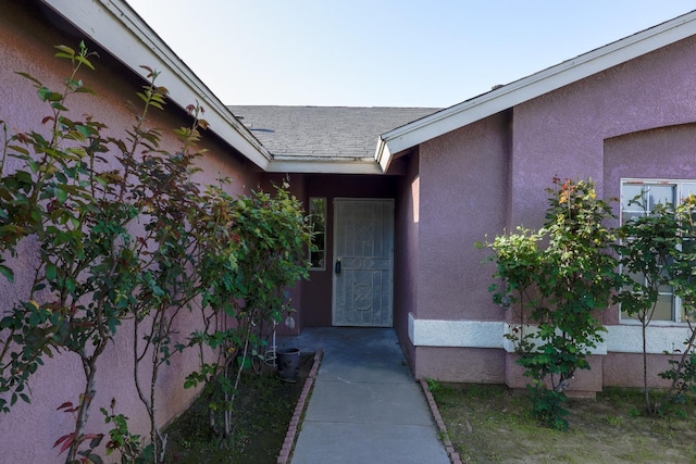 5140 E Belgravia Ave, Fresno, CA 93725 - property entrance featuring stucco siding