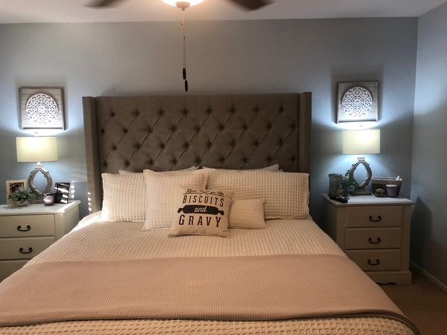 bedroom featuring carpet floors