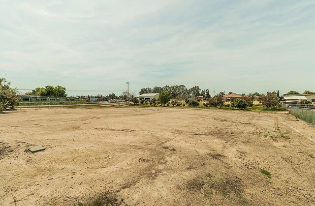 16526 Paula Rd, Madera, CA 93636 - view of yard