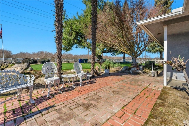 8302 S Leonard, Fowler, CA 93625 - view of patio featuring fence