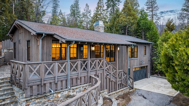 view of front of house with a garage