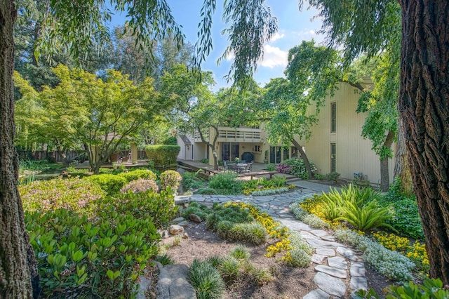 2352 W Loma Linda Ave, Fresno, CA 93711 - view of yard featuring a patio area