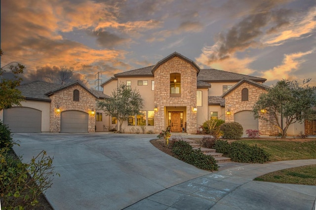 view of front facade featuring a garage