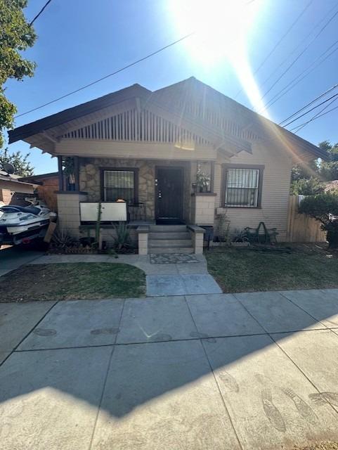 Listing photo 2 for 728 Merced St, Fresno CA 93706