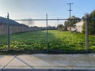 Listing photo 2 for 0 Alta Ave, Fresno CA 93702