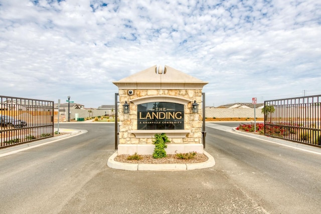 6375 E Millie Dr, Fresno, CA 93727 - view of community / neighborhood sign