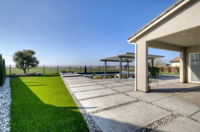 1048 Sawtooth Way S, Madera, CA 93636 - view of yard featuring a patio