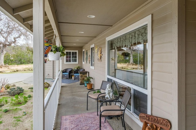 view of patio / terrace with covered porch