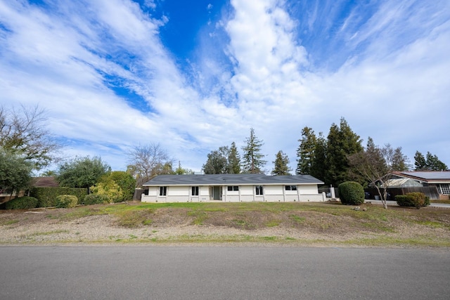 view of front of house