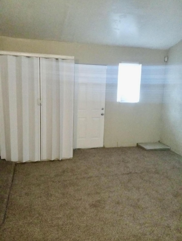 empty room with carpet