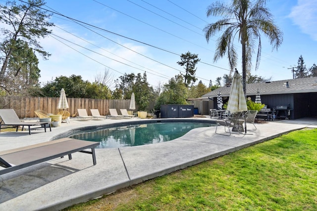 2460 W Browning Ave, Fresno, CA 93711 - view of pool with a fenced in pool, a grill, a patio, and fence
