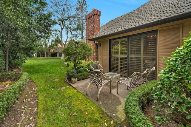 view of yard with a patio area