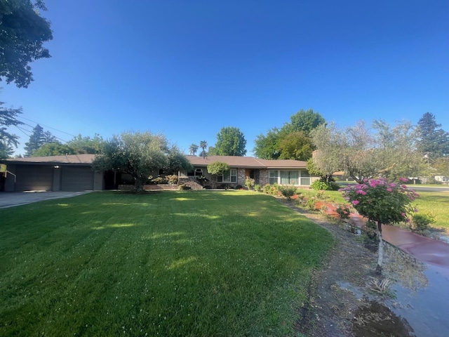 160 N Park Dr, Madera, CA 93637 - photo 2
