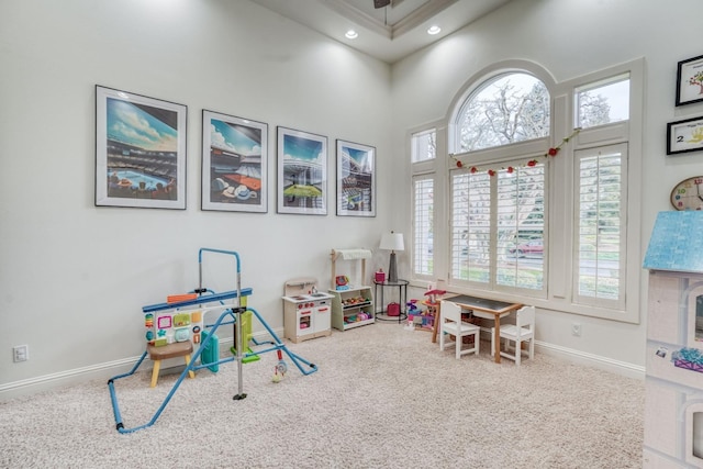 playroom featuring carpet floors, a healthy amount of sunlight, baseboards, and recessed lighting