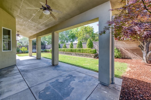 view of patio with a ceiling fan and a fenced backyard